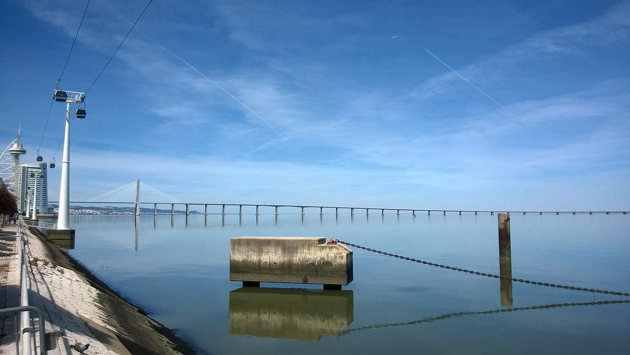 גשר ואסקו דה גאמה בצפון ליסבון