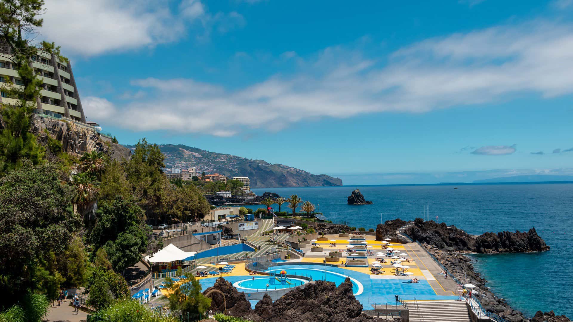 Madeira-Portugal-FUNCHAL-RESORT-POOL.